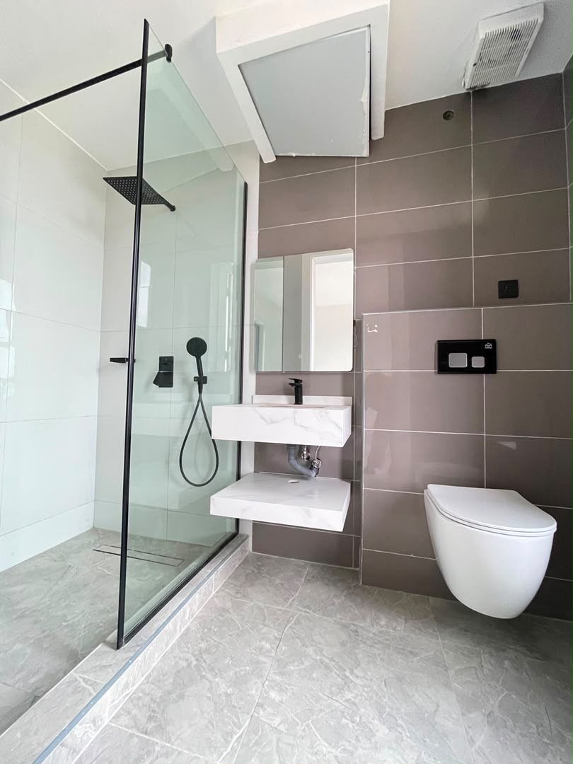 MODERNLY ERECTED 2 BEDROOM APARTMENT. image 11
