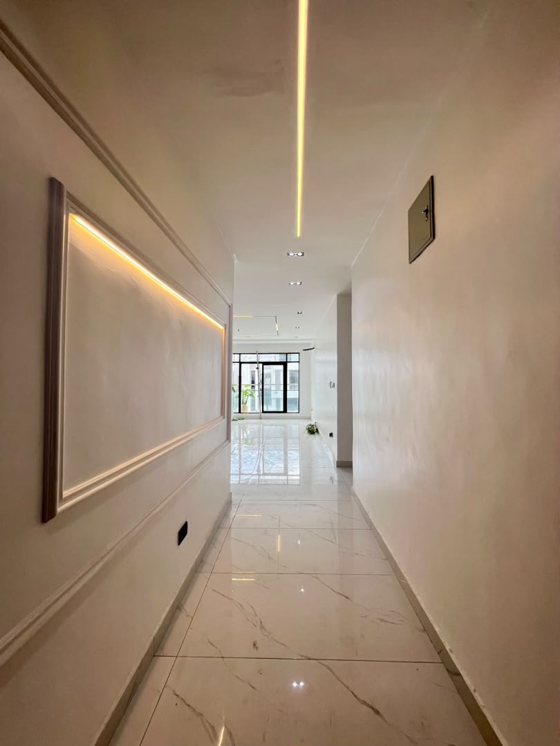 SMARTLY CARVED 1 , 2 AND 3 BEDROOM APARTMENT image 6