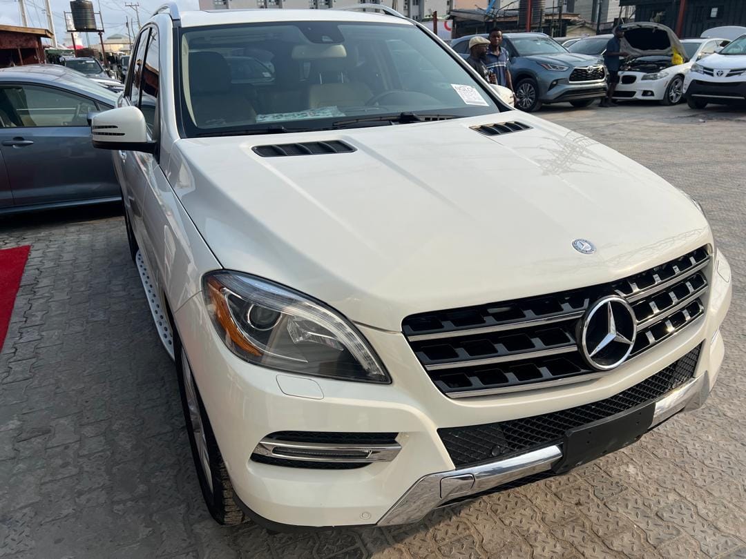 Mercedes Benz ml 350 available in Lekki