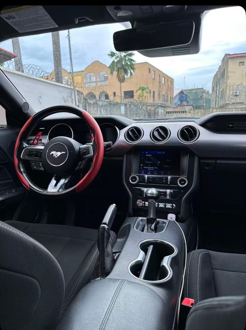 Ford Mustang (2019) image 6