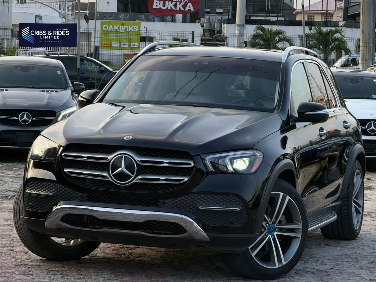 MERCEDES-BENZ GLE350 available in Lekki